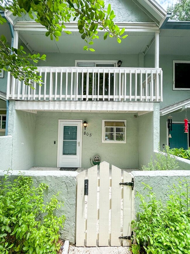 Building Photo - Pickwick Park #805 - Pet Friendly!
