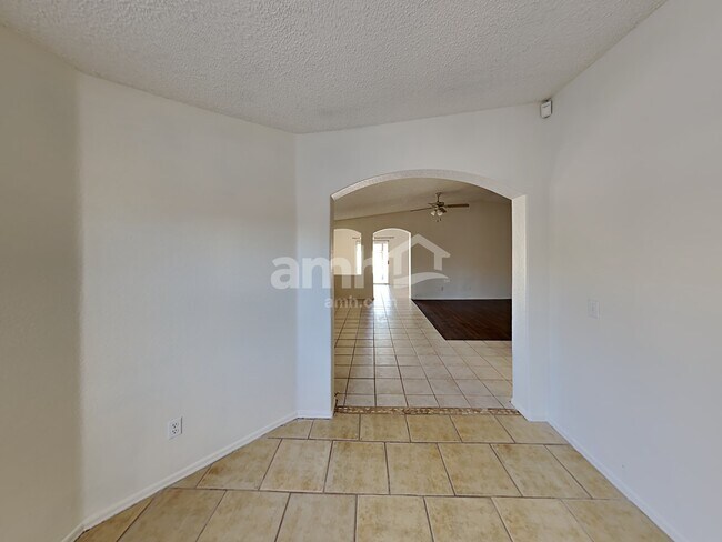 Building Photo - 3618 W Ethan Crossing Ln