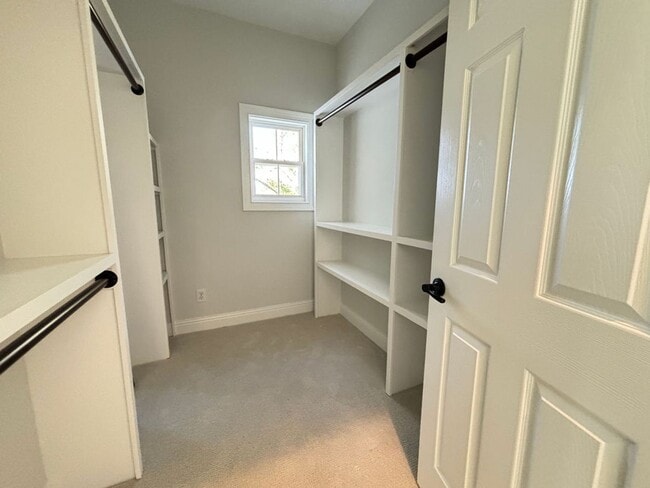 Building Photo - Available 2/1. GORGEOUS 3 BR/2.5 BA Home in Marais in Seaside Farms!