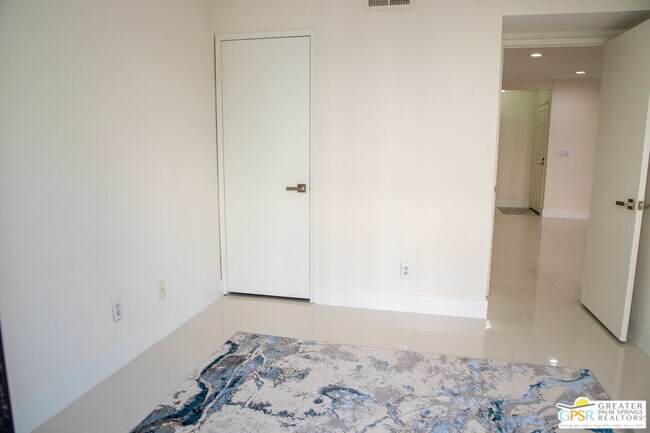 Building Photo - 3155 Ramon Rd