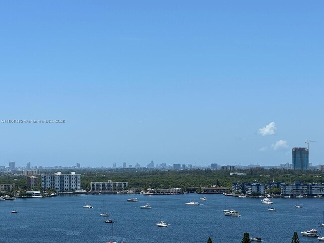 Building Photo - 18041 Biscayne Blvd