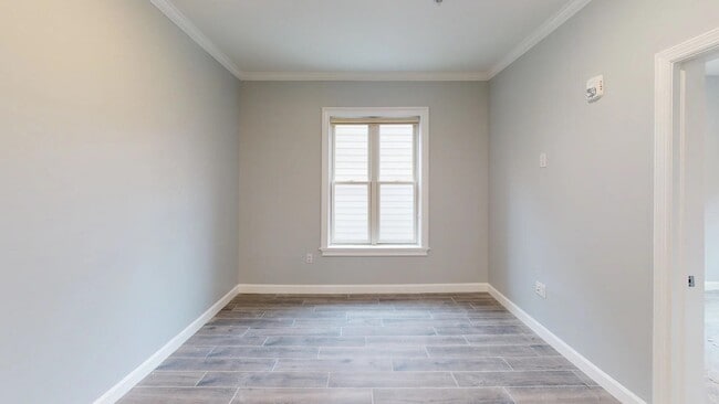 Building Photo - 680 Grand St