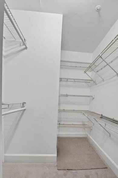 Building Photo - 630 S Sapodilla Ave