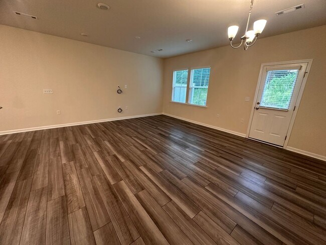 Building Photo - 3BR 2.5BA Townhome in High Point