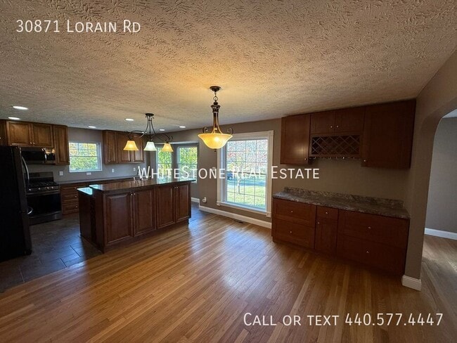 Building Photo - 30871 Lorain Rd