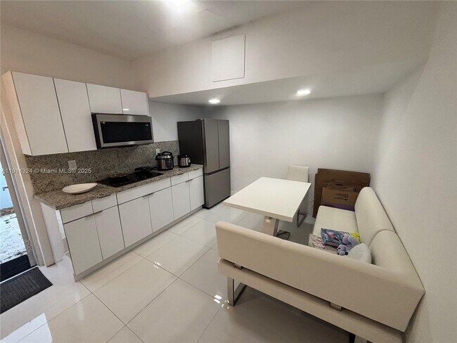 Building Photo - 8143 SW 162nd Path