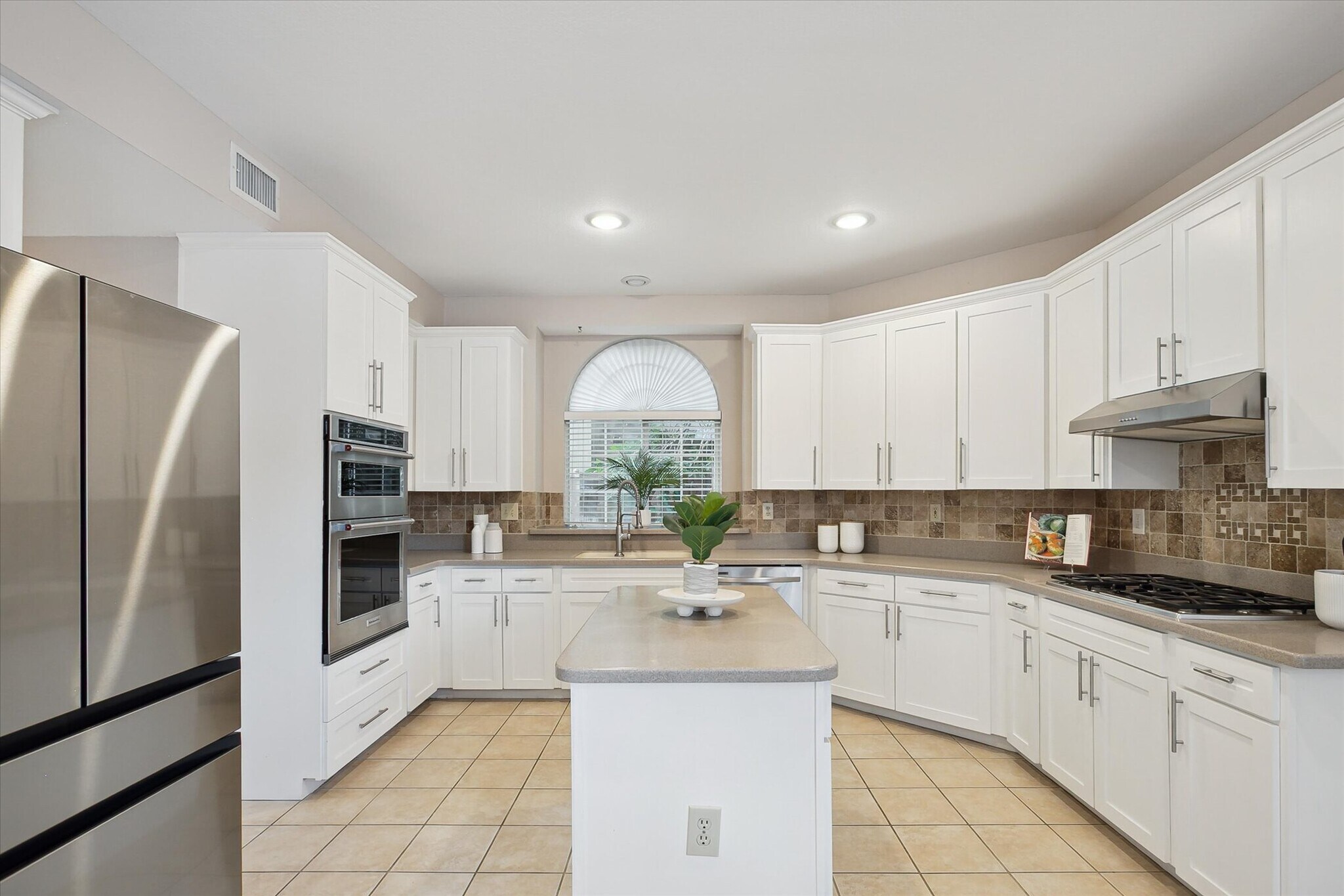 Building Photo - 7100 Amethyst Ln