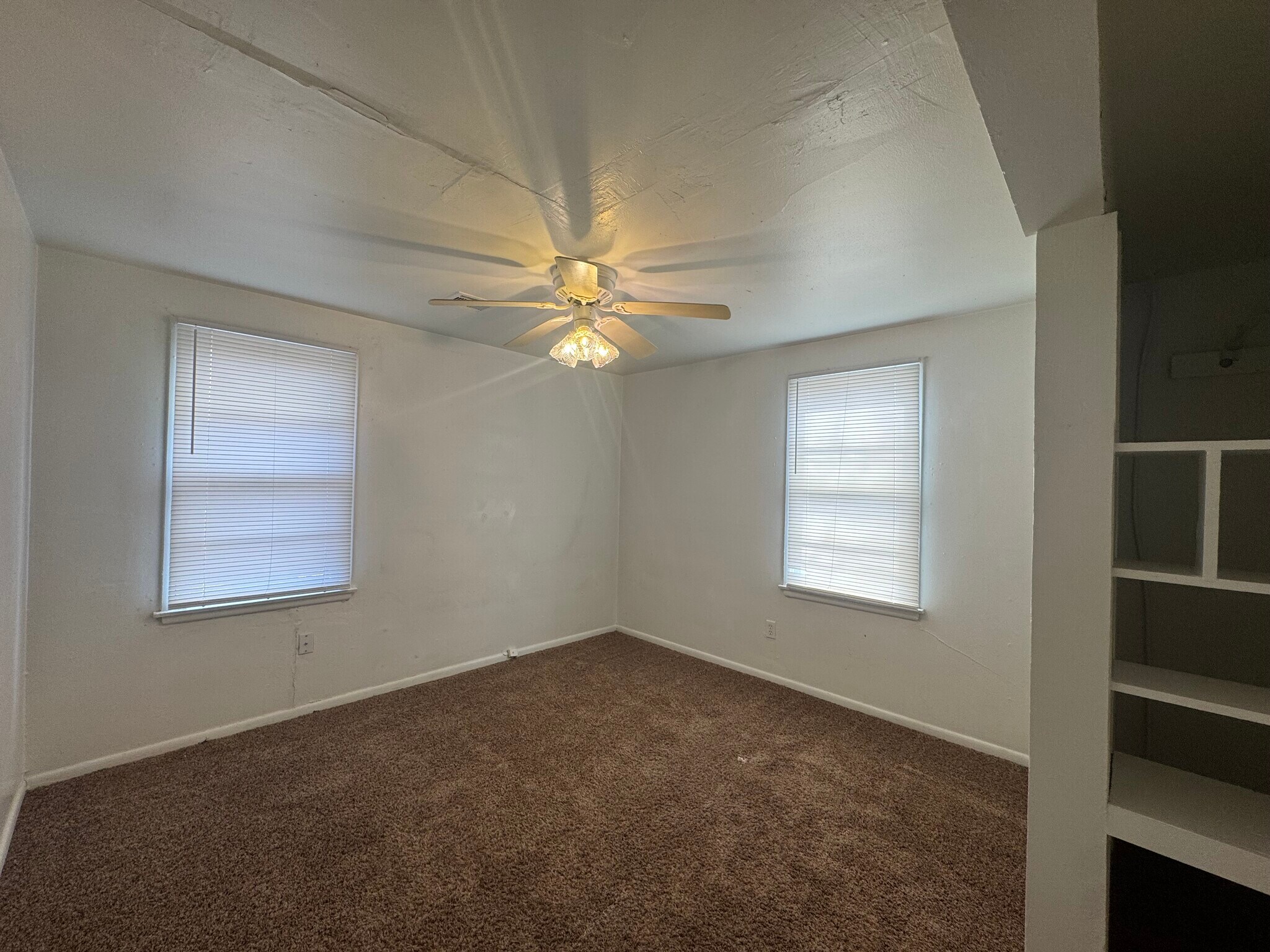 Building Photo - 2517 SW 42nd St