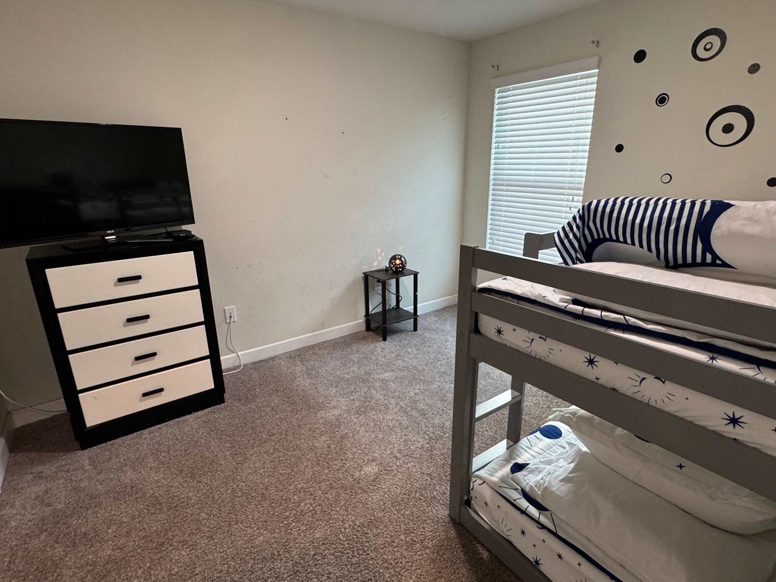 Building Photo - 4718 Kings Castle Cir