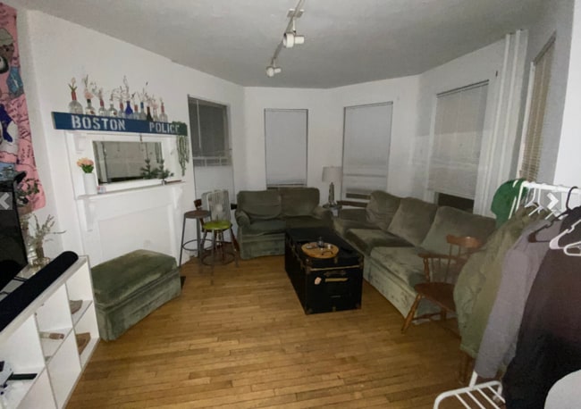 Building Photo - 14 Parker Hill Ave