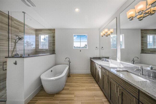 Building Photo - 7808 Ryans Way