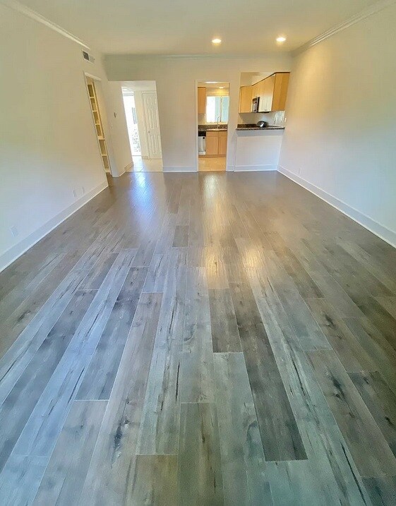 Building Photo - 5302 Comercio Ln