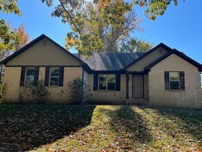 Building Photo - Country Living at it's best