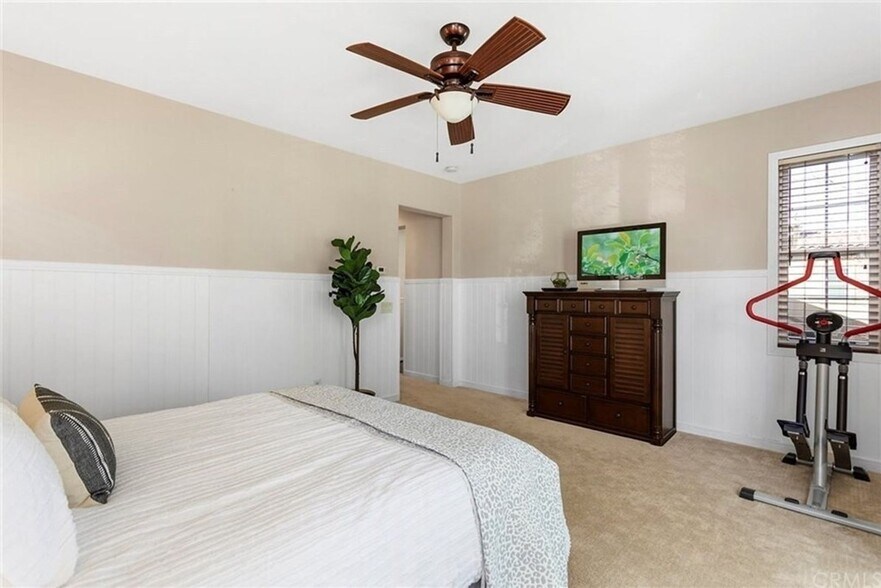 Building Photo - 15826 Elfin Forest Ave