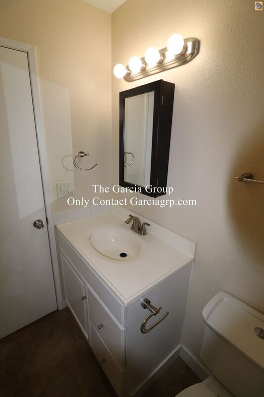 Building Photo - 22923 SW Pine St