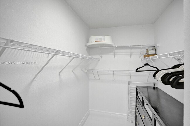 Building Photo - 2501 S Ocean Dr