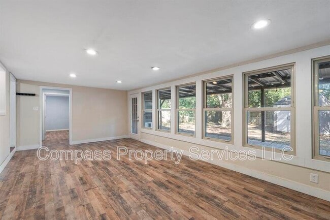 Building Photo - 1401 Springdale St