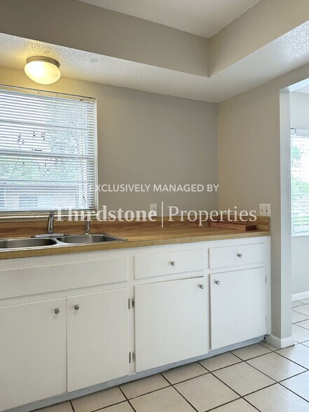 Building Photo - 4390 Herschel St