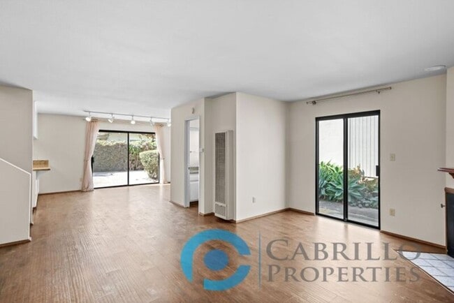 Building Photo - 629 Bonair Way