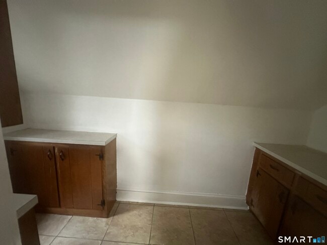 Building Photo - 33 Emory Ct