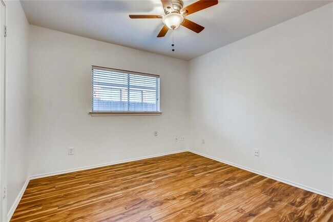 Building Photo - 12933 Dionysus Dr