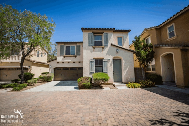 Primary Photo - Beautiful 3Bdm 2.5Ba Two-Story Home with a...