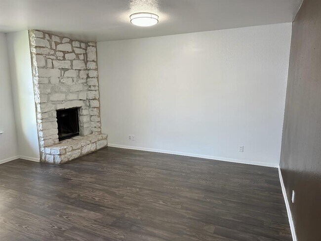 Building Photo - 2312 Rachael Ct