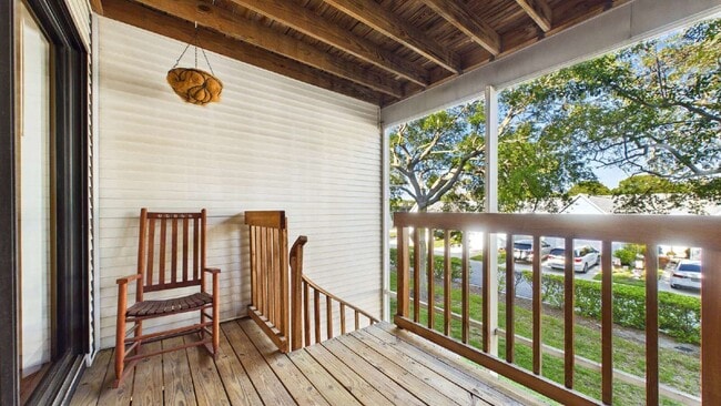 Building Photo - 9479 Tara Cay Ct