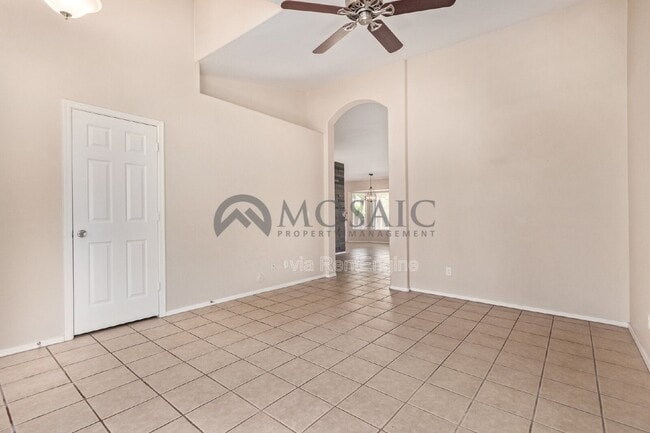 Building Photo - 2135 E Brooks St
