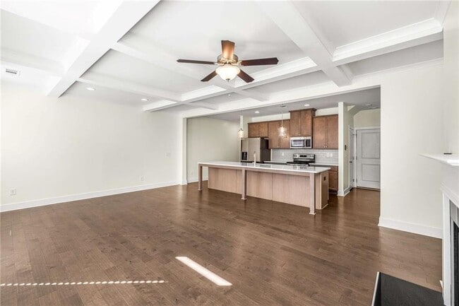 Building Photo - 7673 Squire Ct