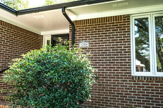 Building Photo - 1206 Crows Nest Ct