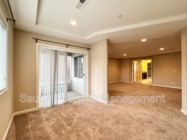 Building Photo - 11877 NW Cedar Ct