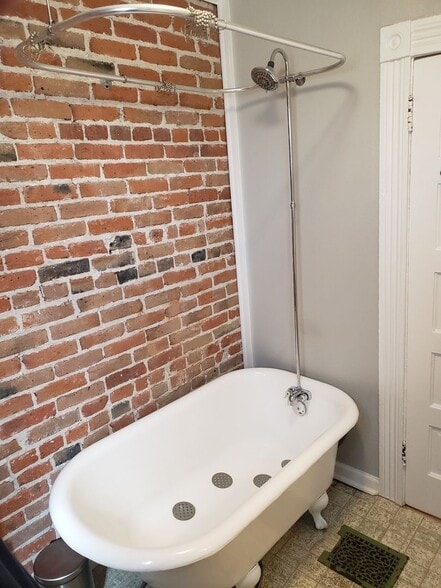 Building Photo - 2755 Lafayette St