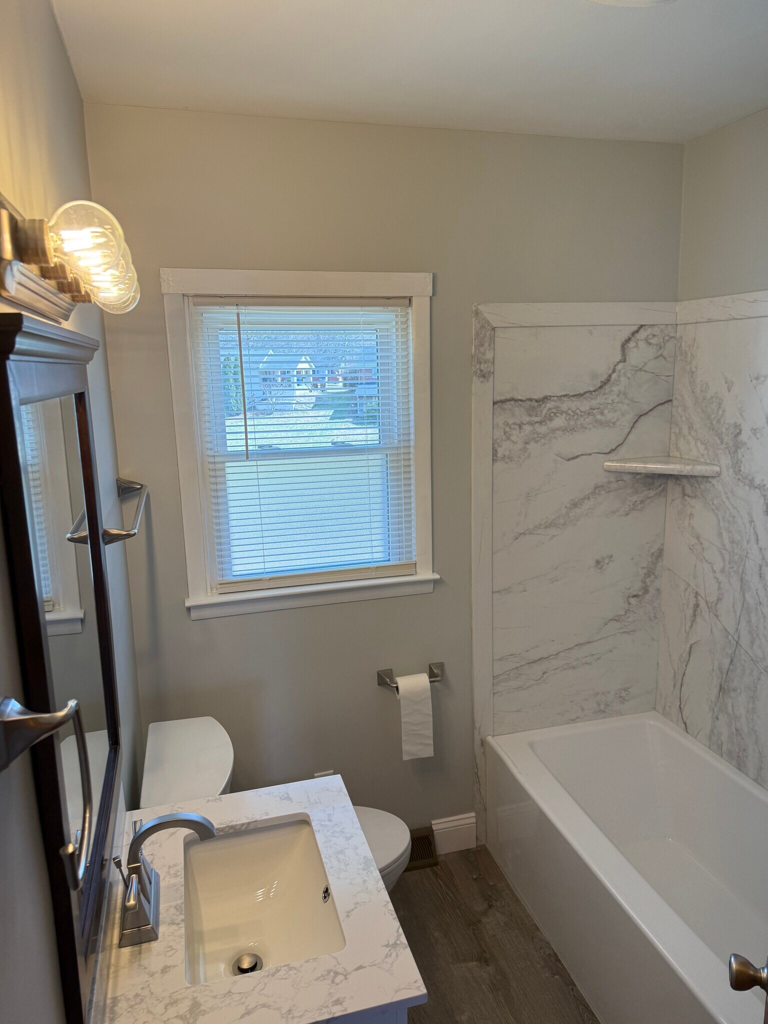 Building Photo - 1007 Harley St