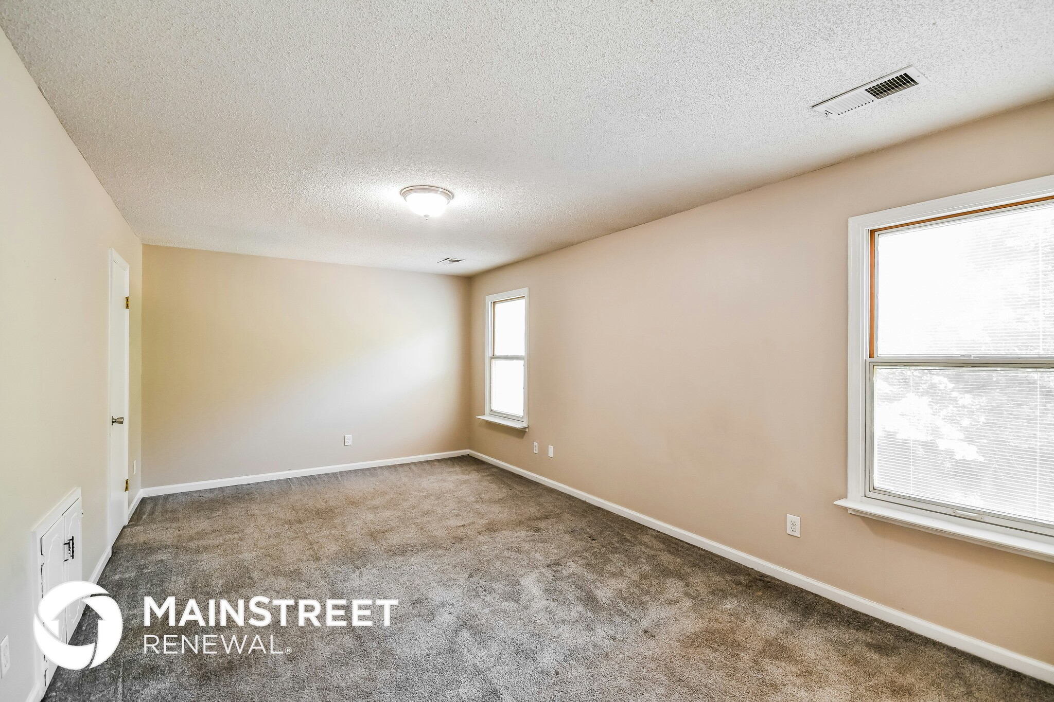 Building Photo - 2085 Edenwood Cir