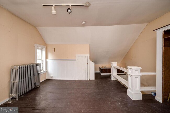 Building Photo - 121 W Arch St