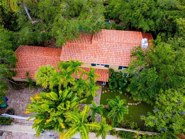Building Photo - 2855 SW 17th Ave