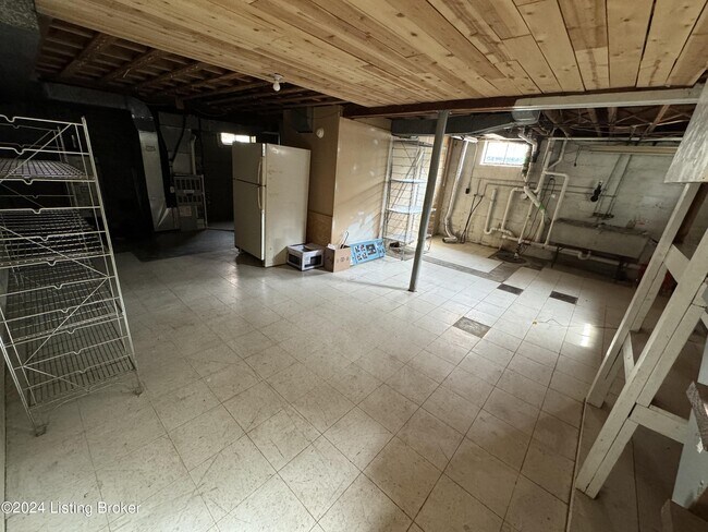 Building Photo - 249 Norbourne Blvd