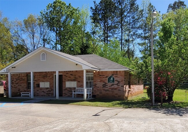 Building Photo - 13000 Main St