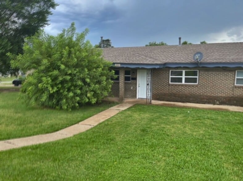 Building Photo - Station 16
