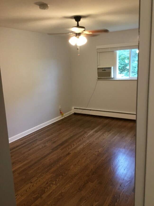 Building Photo - 6041 Stanhill Ct