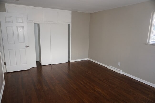 Building Photo - 897 W Prentice Pl