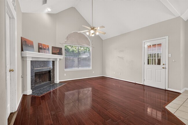 Building Photo - 8503 Raybluff Ln
