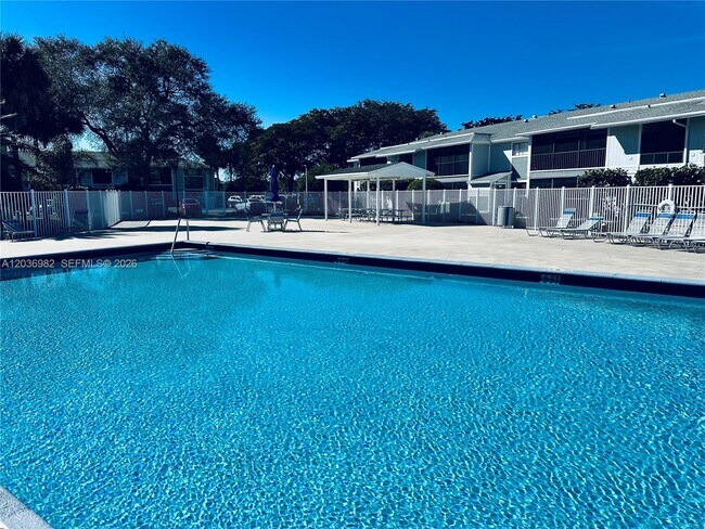 Building Photo - 9703 Hammocks Blvd