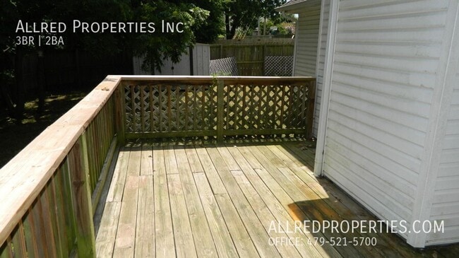 Building Photo - Gorgeous Single Family Home in West Fayetteville!