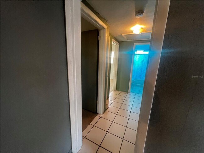 Building Photo - 5520 Riordan Way