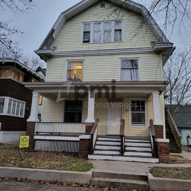 Building Photo - 250 N College St