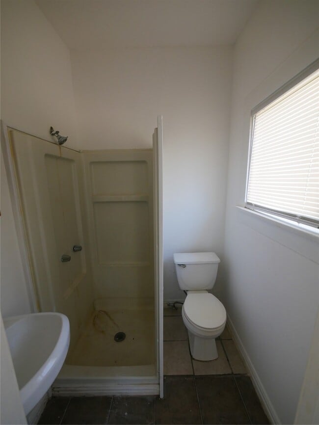 Building Photo - 6124 Goforth St