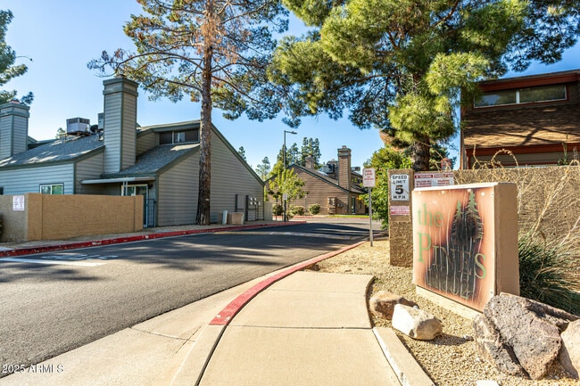 Building Photo - 14002 N 49th Ave