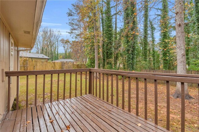 Building Photo - 3368 Lincolndale Ct